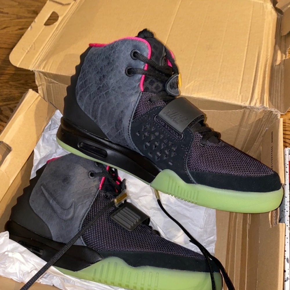 Yeezy sneakers - Picture 4 of 13